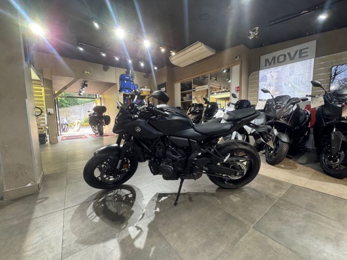 YAMAHA MT-07 Y-AMT 4