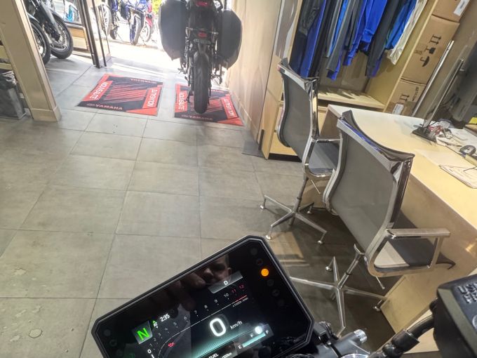 YAMAHA MT-07 Y-AMT 4