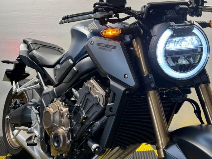 HONDA CB650R Neo Sports Café 4