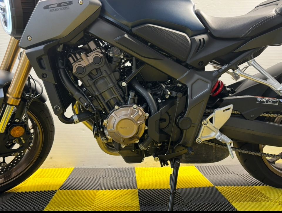 HONDA CB650R Neo Sports Café 4