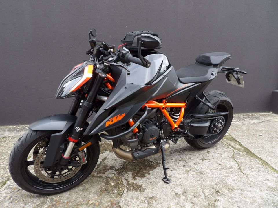 KTM 1290 SUPER DUKE R 4