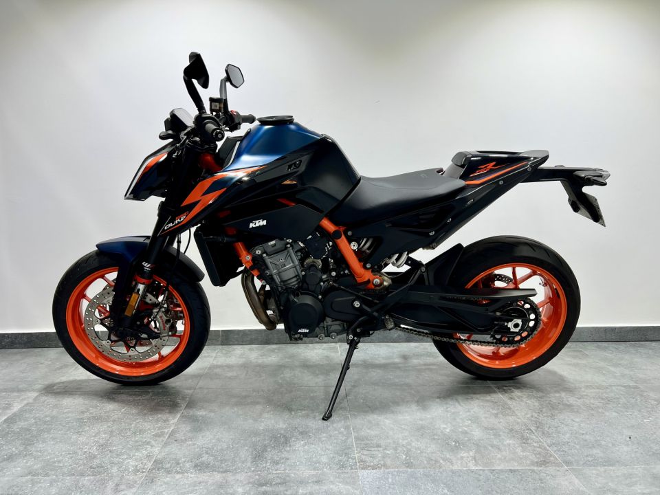 KTM 890 DUKE R 4