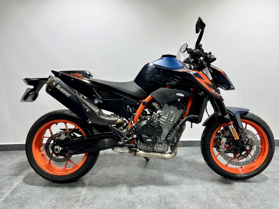 KTM 890 DUKE R 4