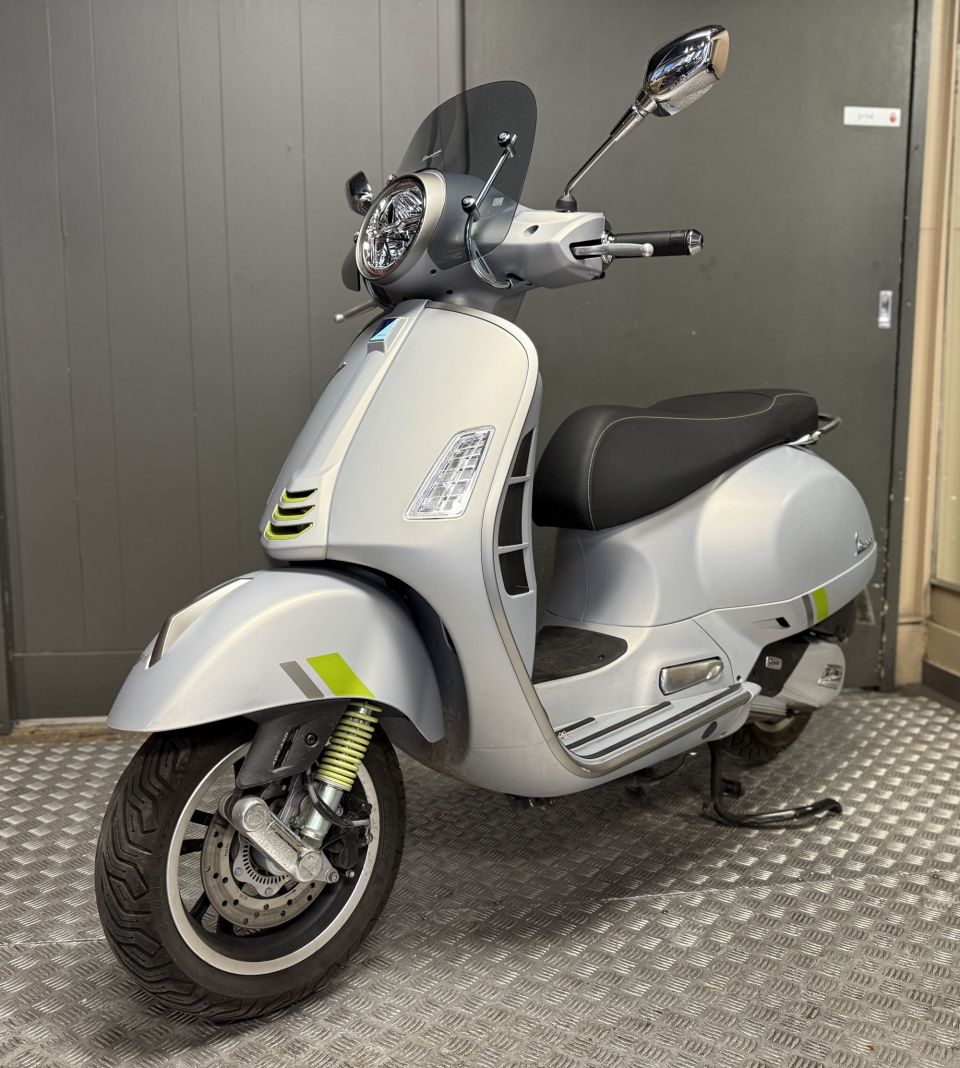 VESPA GTS 125IE SUPER 4
