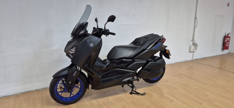 YAMAHA XMAX 300 4