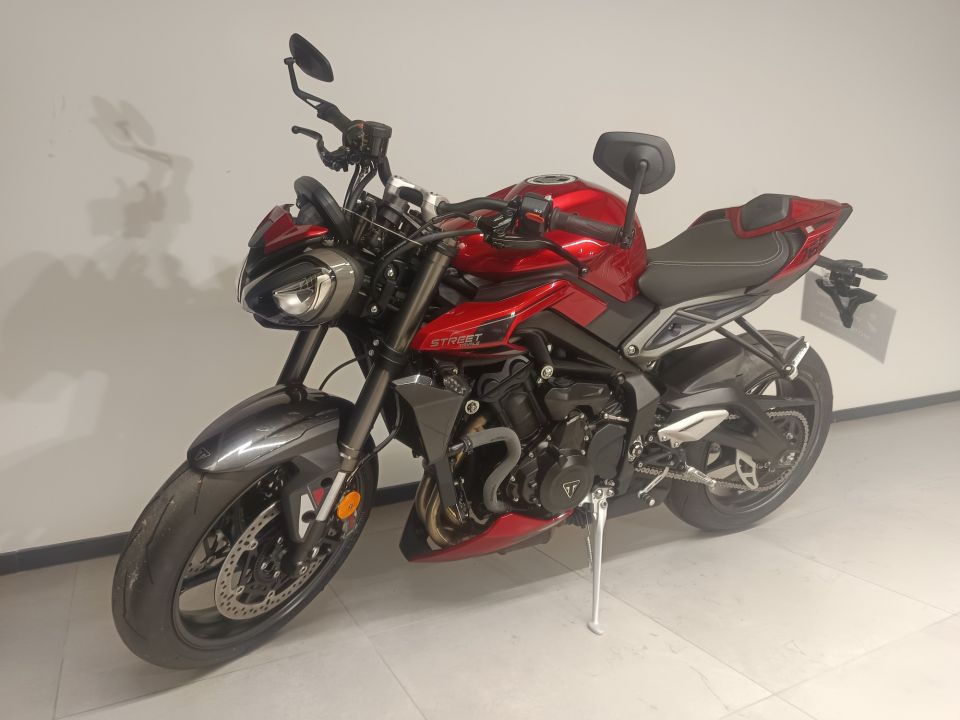 TRIUMPH STREET TRIPLE 765 RS 4