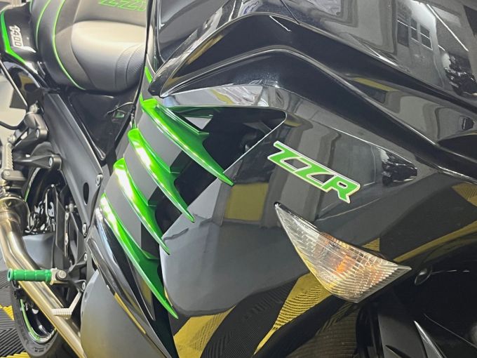 KAWASAKI ZZR 1400 4