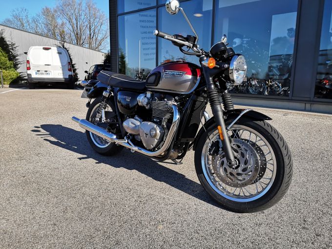TRIUMPH BONNEVILLE T120 4