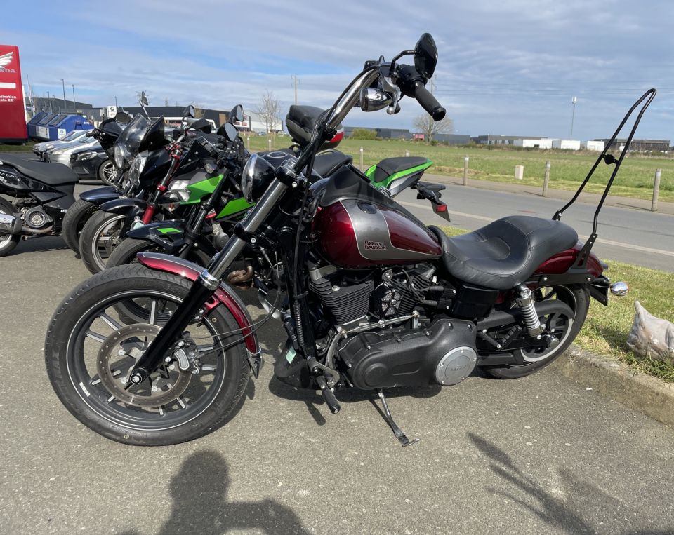 HARLEY-DAVIDSON DYNA STREET BOB 1690 4