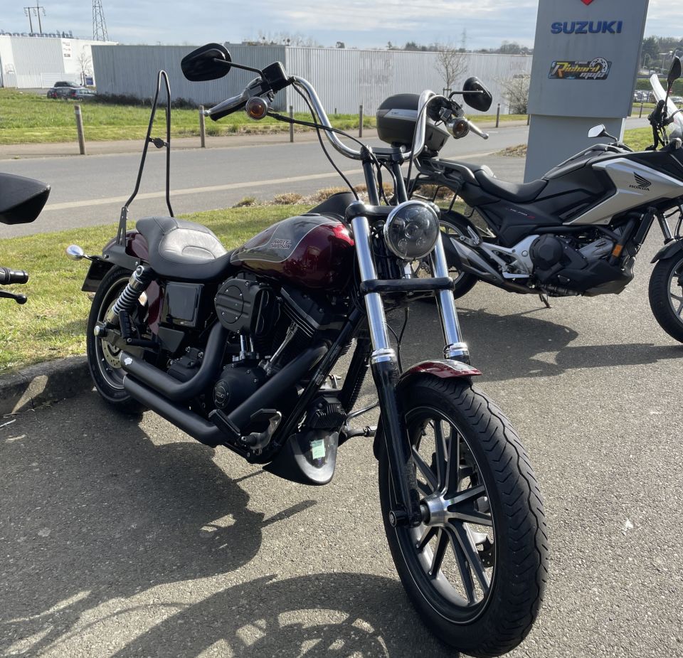 HARLEY-DAVIDSON DYNA STREET BOB 1690 4