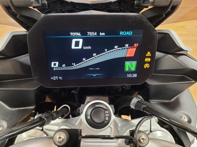 BMW F 900 XR 4