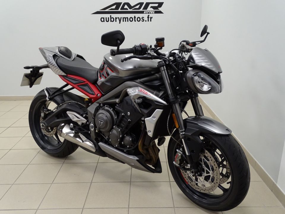 TRIUMPH STREET TRIPLE 765 RS 4