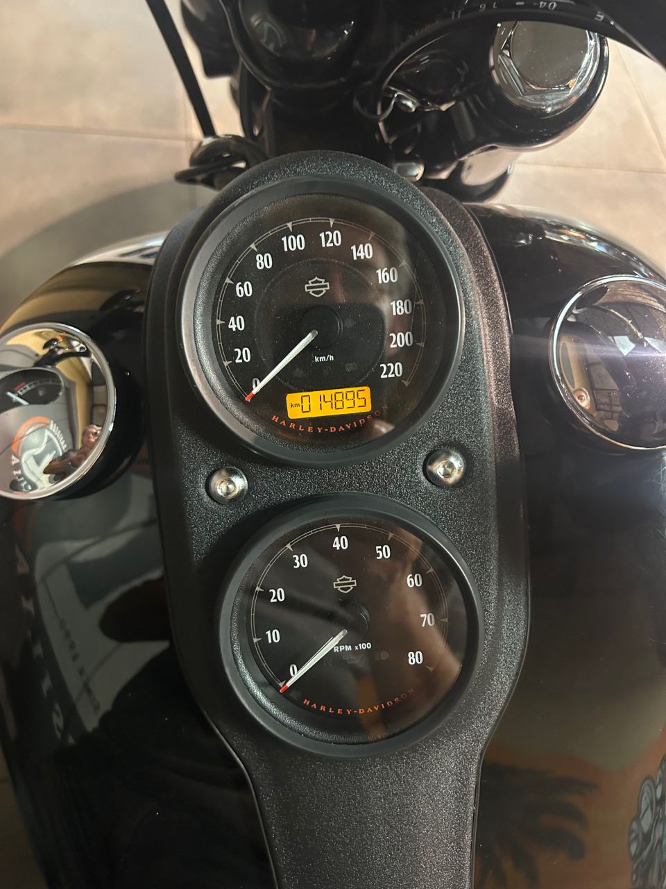 HARLEY-DAVIDSON DYNA LOW RIDER 1800 S 4