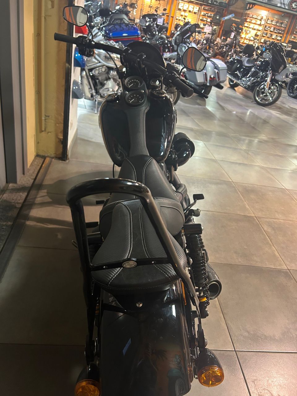 HARLEY-DAVIDSON DYNA LOW RIDER 1800 S 4