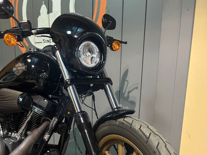 HARLEY-DAVIDSON DYNA LOW RIDER 1800 S 4