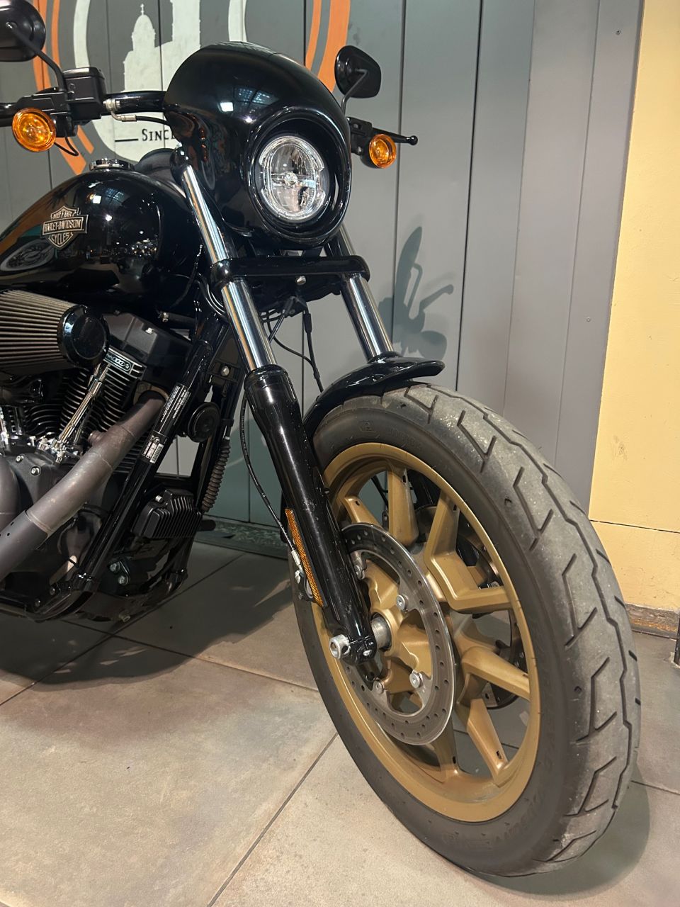 HARLEY-DAVIDSON DYNA LOW RIDER 1800 S 4