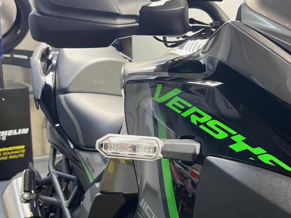 KAWASAKI VERSYS 4