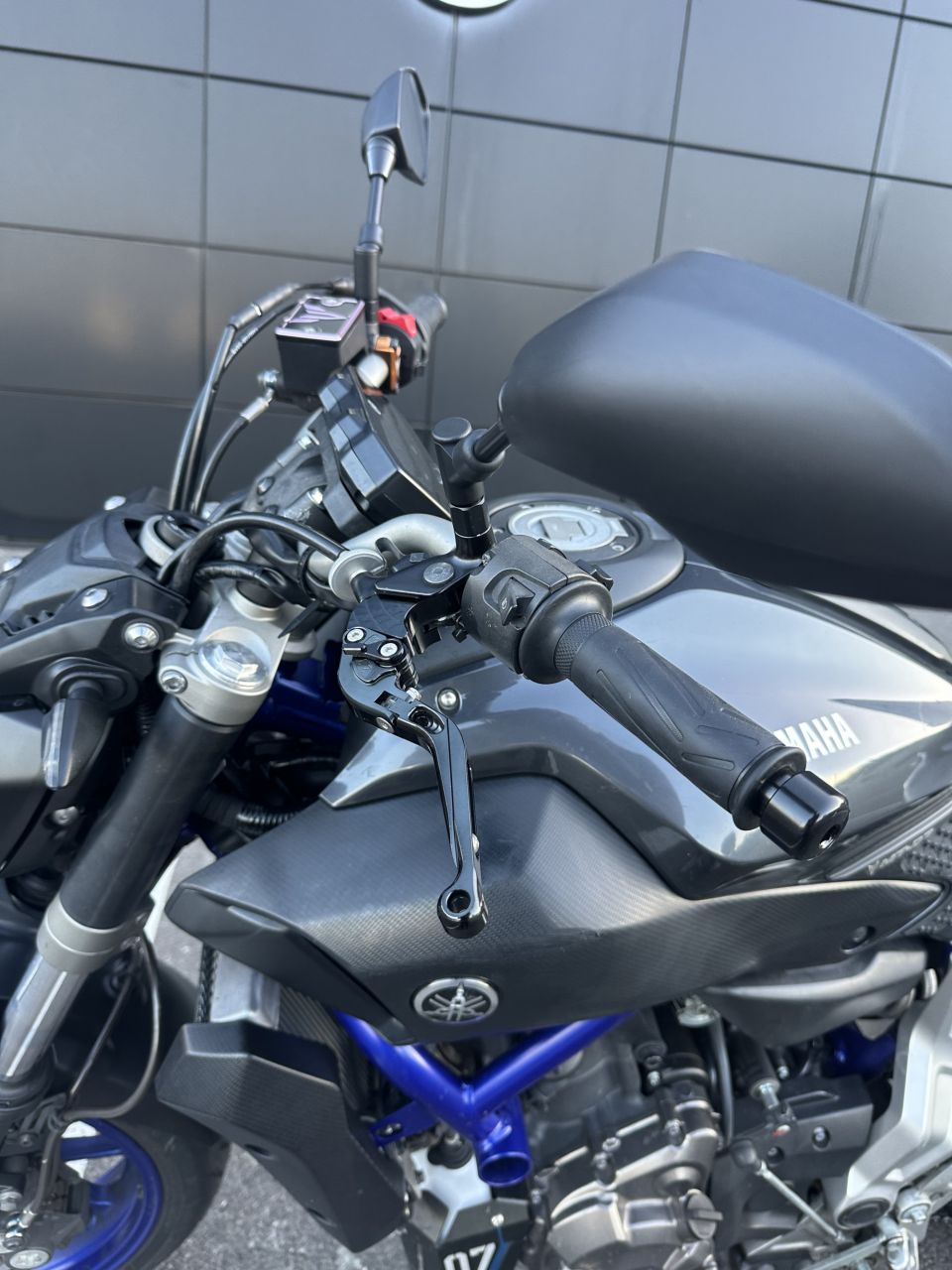YAMAHA MT-07 4