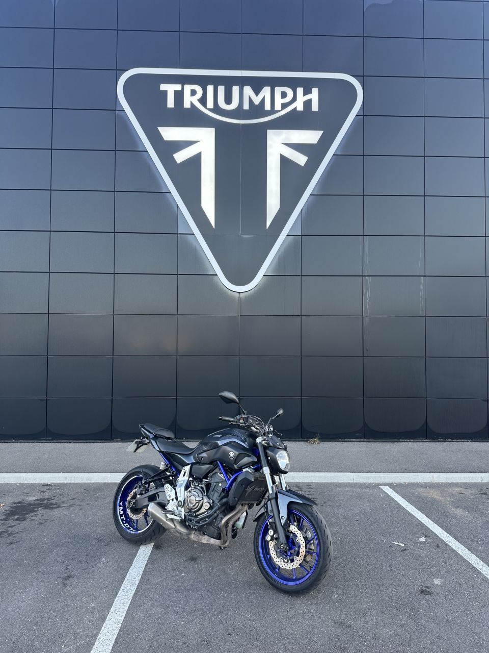 YAMAHA MT-07 4