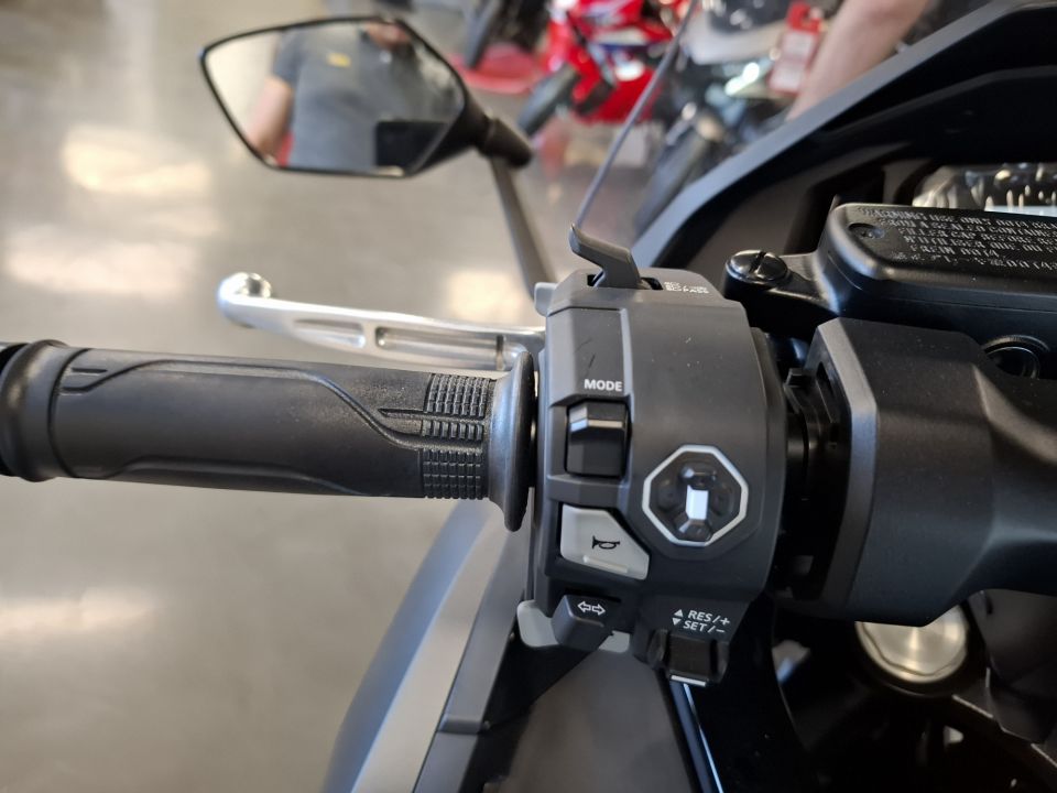 HONDA NSS FORZA 750 4