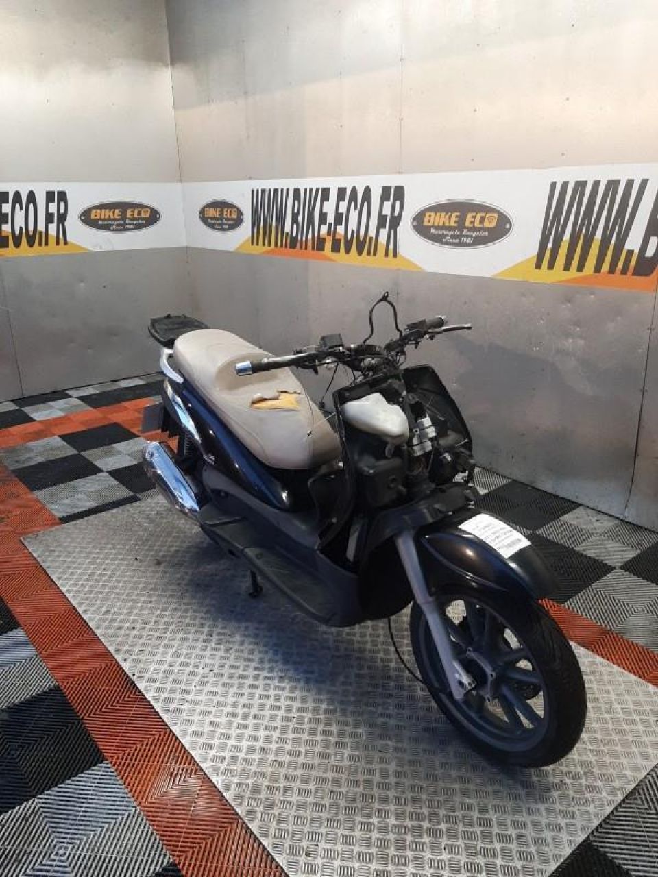 PIAGGIO BEVERLY 125 4