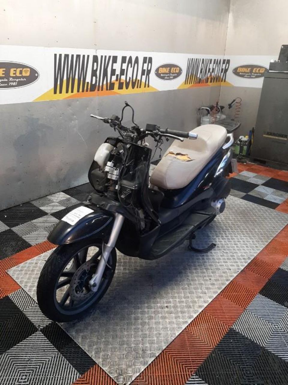 PIAGGIO BEVERLY 125 4