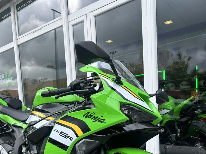 KAWASAKI ZX-6R 636 4