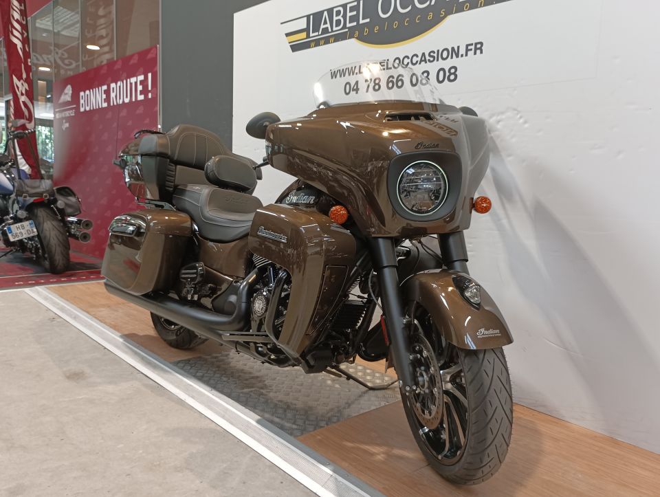 INDIAN ROADMASTER DARK HORSE 4