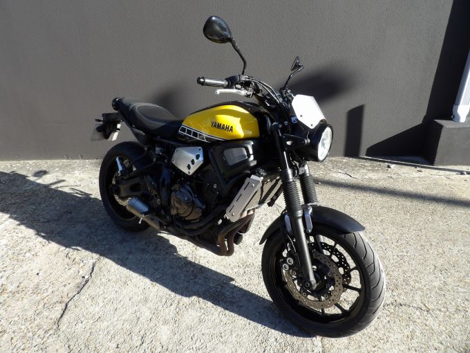 YAMAHA XSR 700 ABS 4