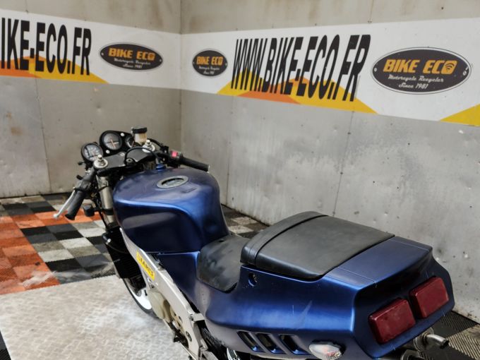 SUZUKI RGV 4