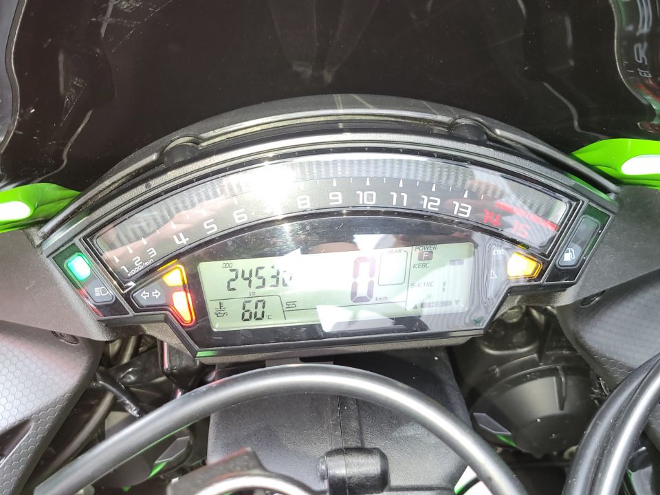 KAWASAKI ZX-10R 4