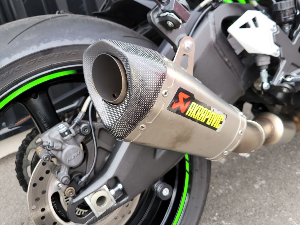 KAWASAKI ZX-10R 4