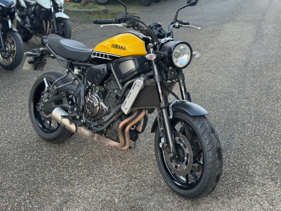 YAMAHA XSR 700 4