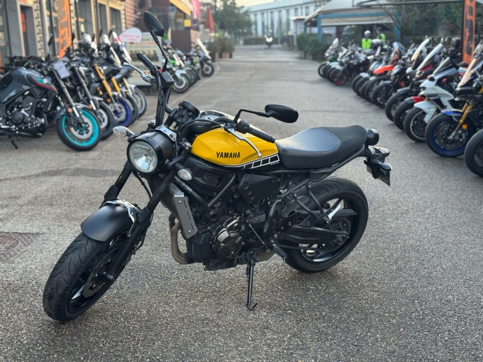 YAMAHA XSR 700 4