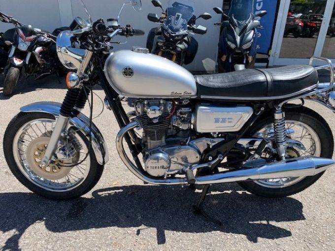 YAMAHA XS 4