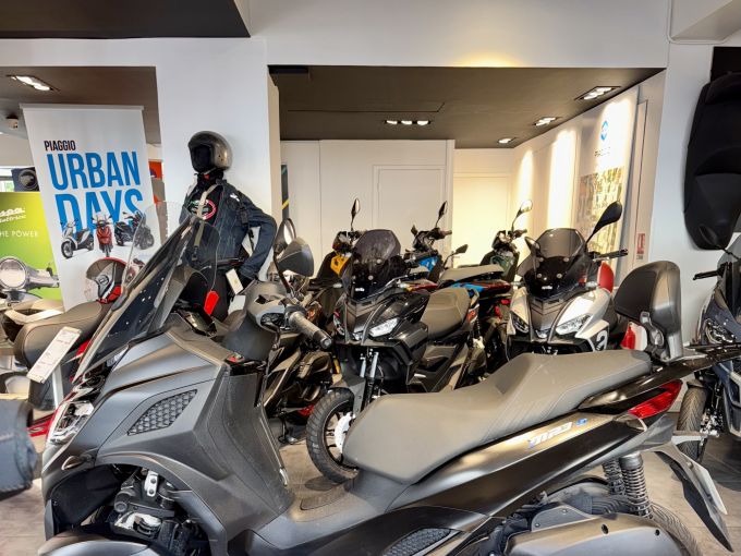 PIAGGIO MP3 310 HPE SPORT 4