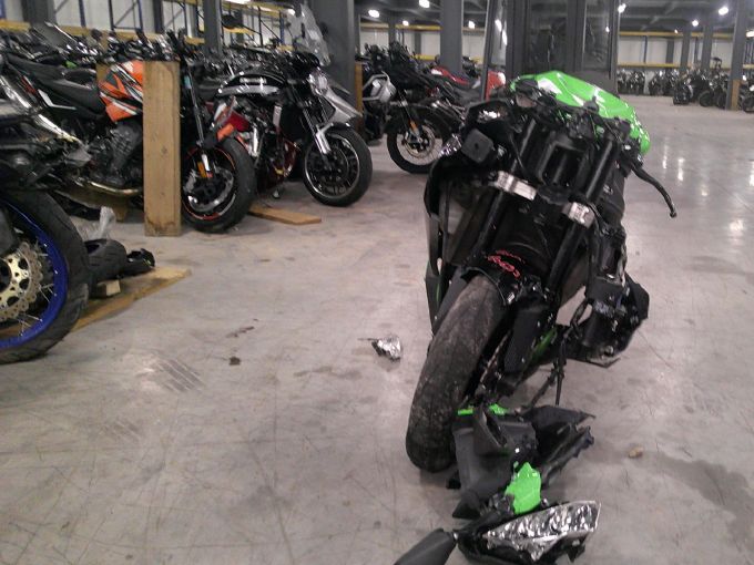 KAWASAKI ZX-6R 636 4