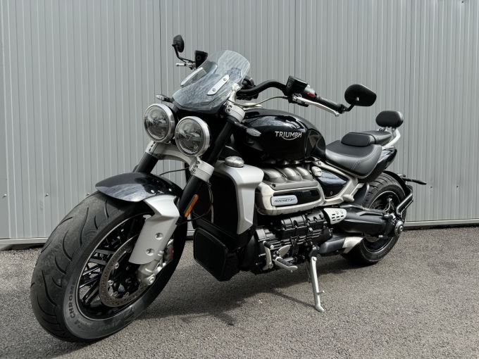 TRIUMPH ROCKET 3 GT 4