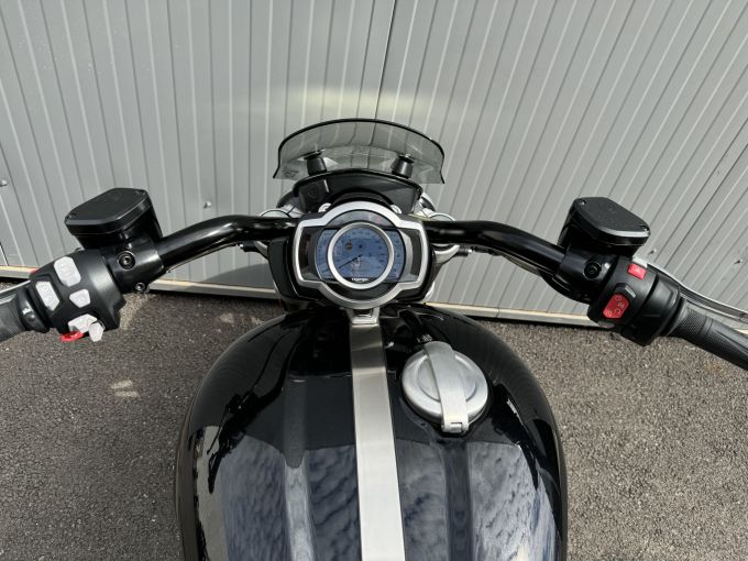 TRIUMPH ROCKET 3 GT 4