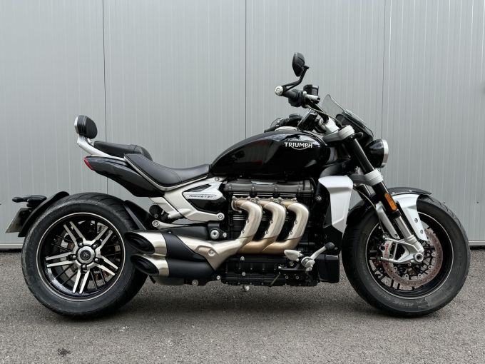 TRIUMPH ROCKET 3 GT 4