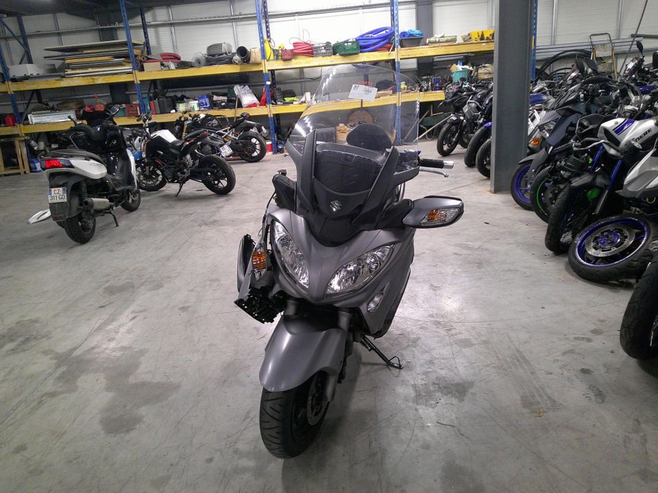 SUZUKI BURGMAN 650 4