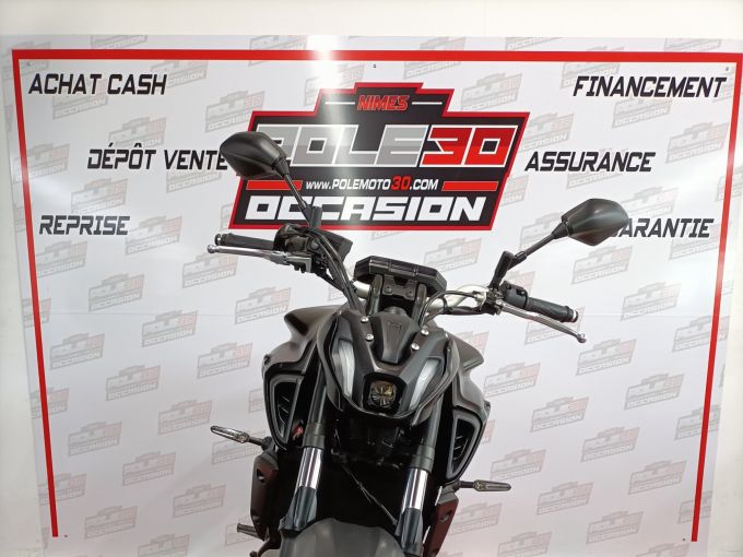 YAMAHA MT-07 4