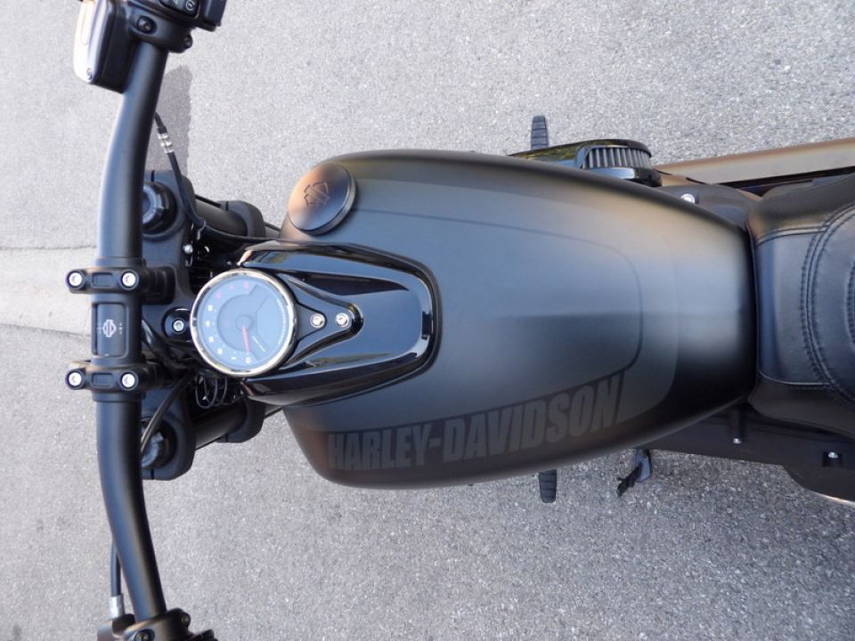 HARLEY-DAVIDSON SOFTAIL FAT BOB 1745 4
