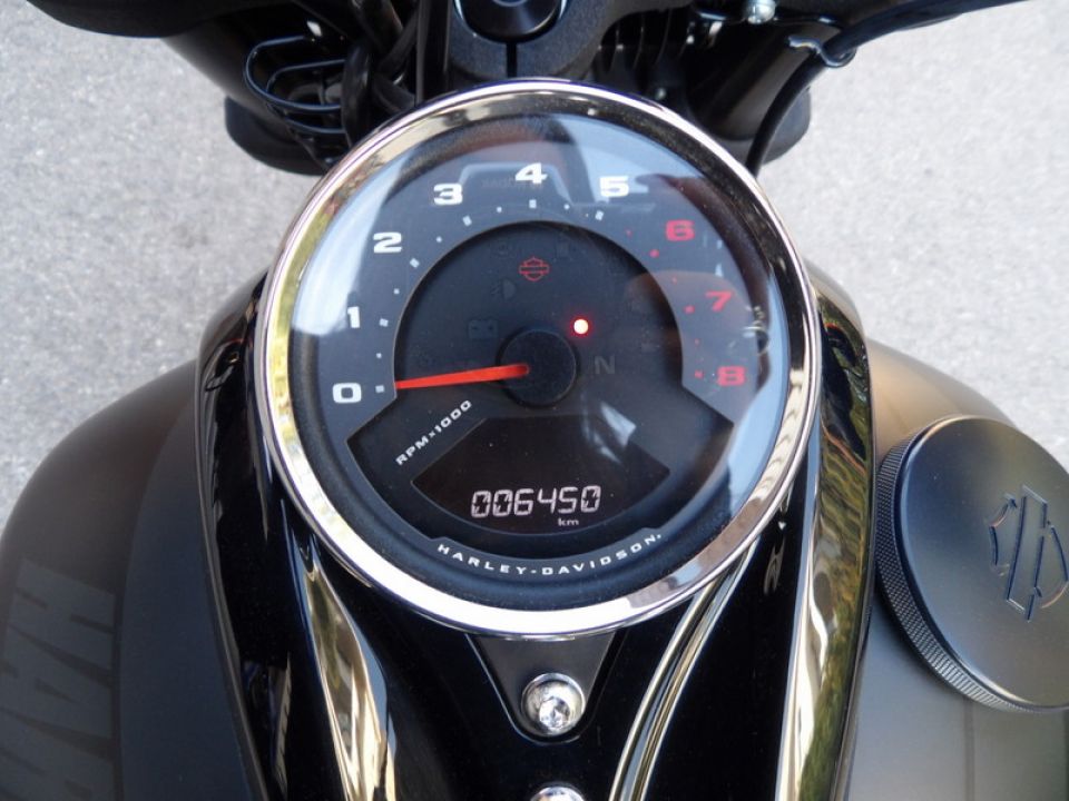 HARLEY-DAVIDSON SOFTAIL FAT BOB 1745 4