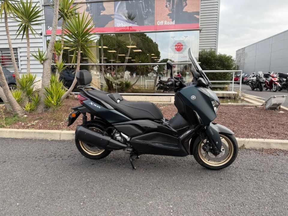 YAMAHA X-MAX IRON 300 4