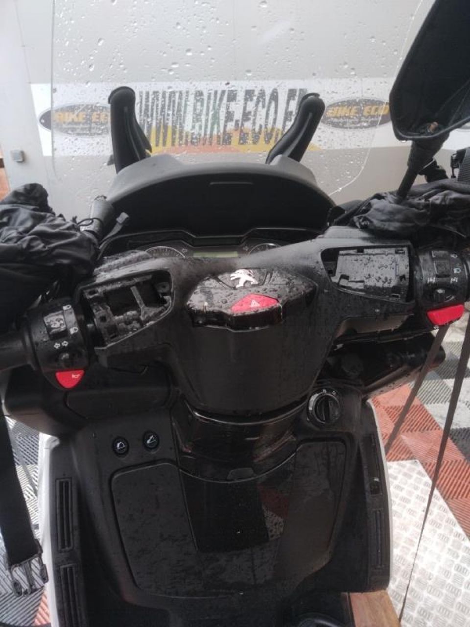 PEUGEOT METROPOLIS 400 4