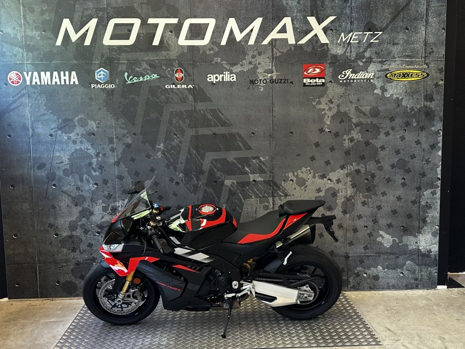 APRILIA RSV4 1100 FACTORY 4