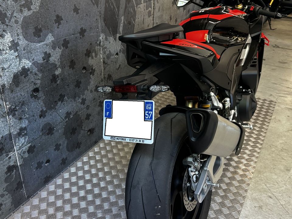 APRILIA RSV4 1100 FACTORY 4