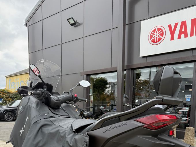 YAMAHA X-MAX 125 TECH MAX 4