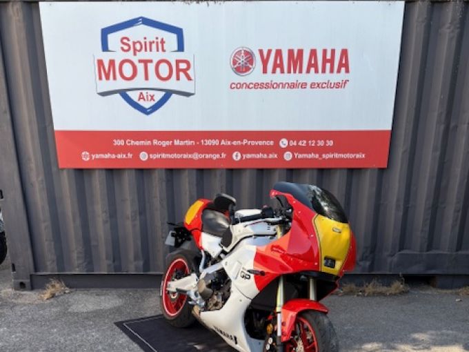 YAMAHA XSR 900 GP 4